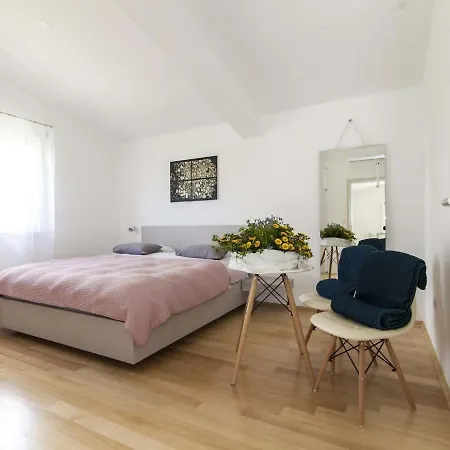 Villa Deluxe In Ibenik Near