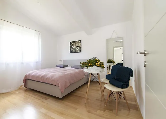 Charming With Pool Šibenik