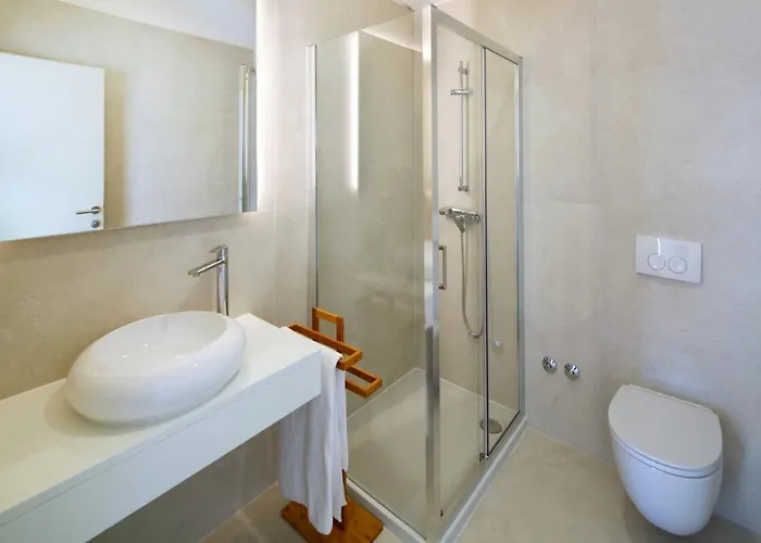 ヴィラ Charming With Pool